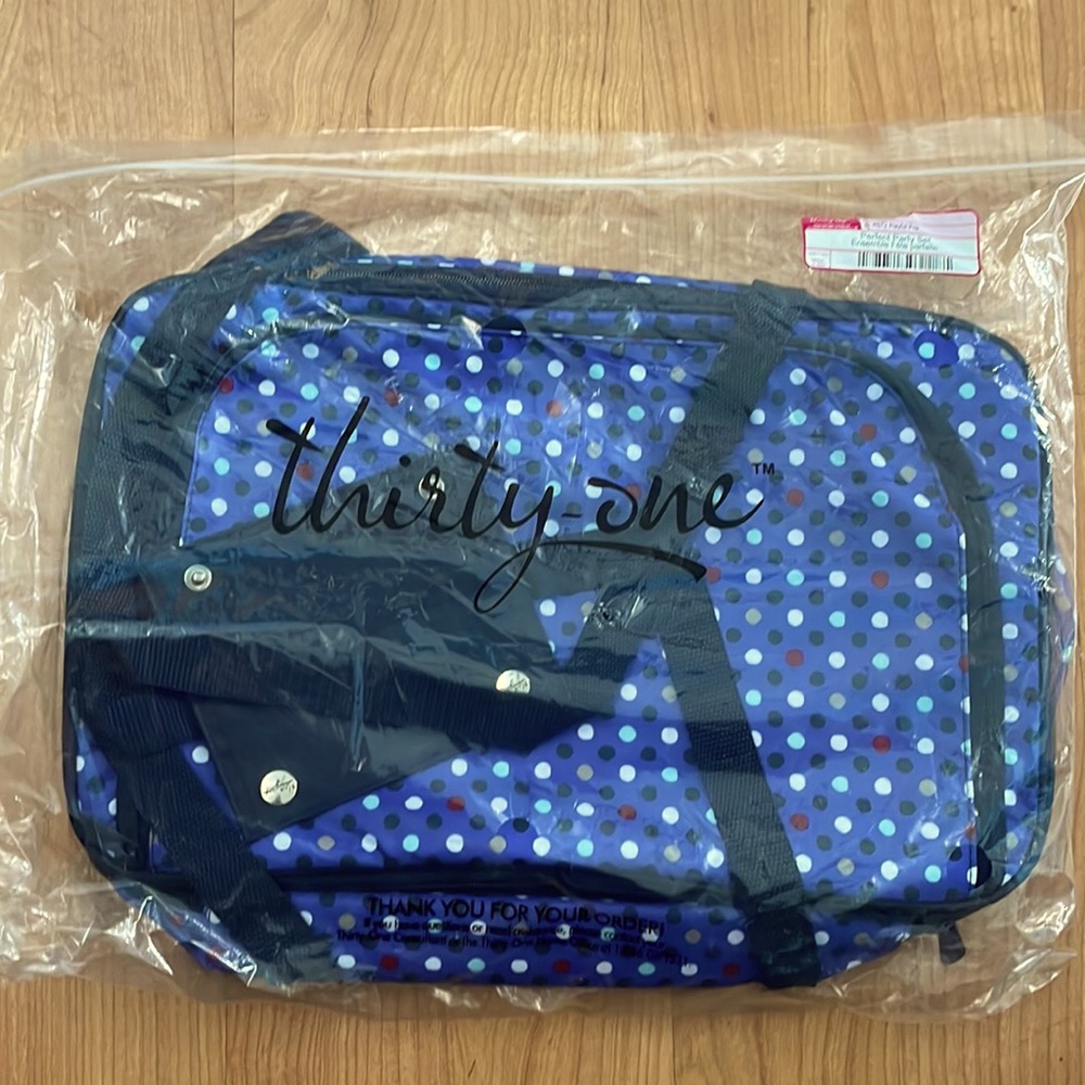 Brand new Thirty One Perfect Party Set “Playful Pop” design